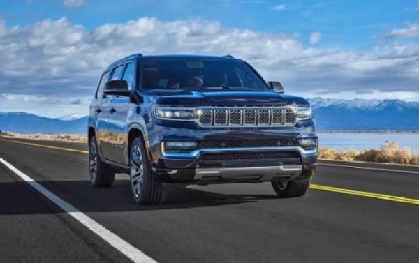 Могат ли тези коли някога да бъдат красиви? Не е ли силата в точно обратното - да изглеждат като отсечени с теслата? Но Grand Wagoneer има до голяма степен нужната красота. Определено е елегантен, липсват досадните агресивни нюанси, които всъщност се харесват на толкова много хора в луксозния SUV клас.